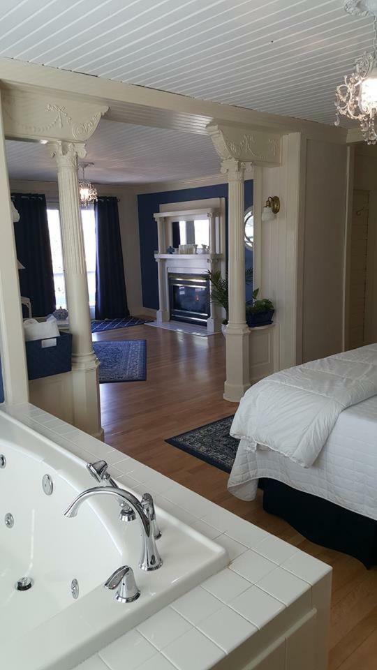 The Wanderlust Hotel Sturgeon Bay Exterior foto